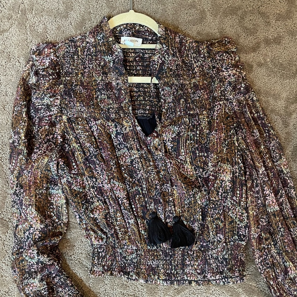 Beautiful Alison New York women’s xs top. Like new
